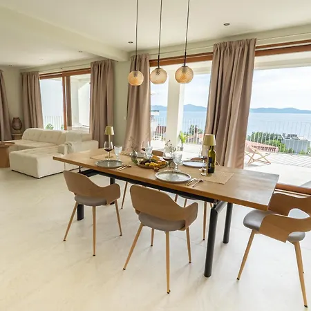 Bay - Brand New Seaside Apartments, Heated Pool *