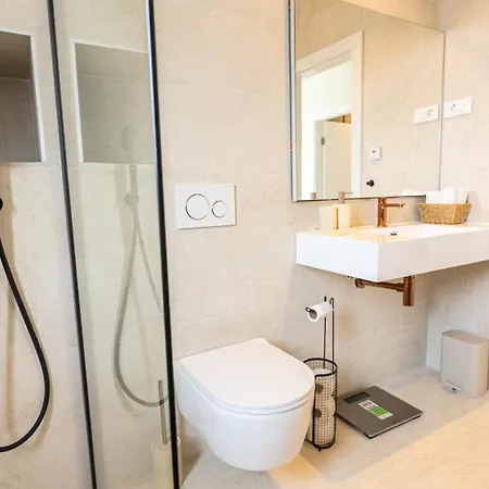 Bay - Brand New Seaside Apartments, Heated Pool Apartment Kozino