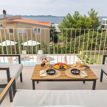 Bay - Brand New Seaside Apartments, Heated Pool * Kožino