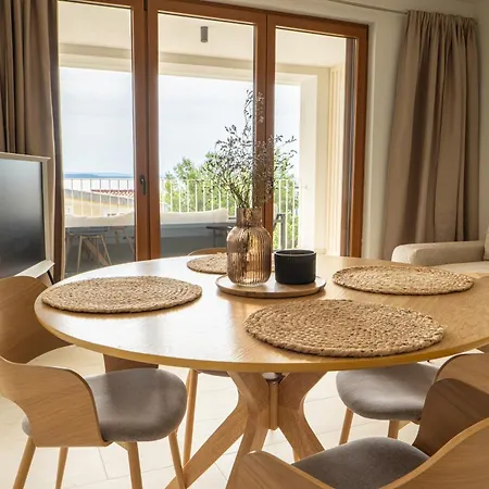 Bay - Brand New Seaside Apartments, Heated Pool Appartamento *