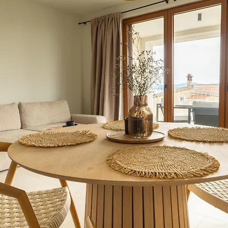 Bay - Brand New Seaside Apartments, Heated Pool Apartment