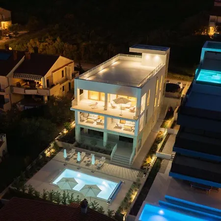 Apartment Bay - Brand New Seaside Apartments, Heated Pool Kozino