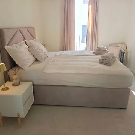 Bay - Brand New Seaside Apartments, Heated Pool Kožino