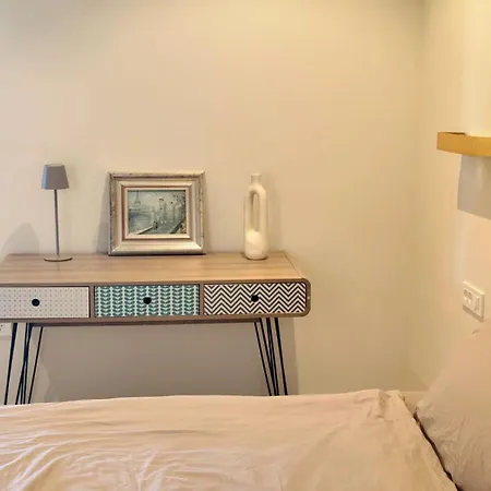 Bay - Brand New Seaside Apartments, Heated Pool *